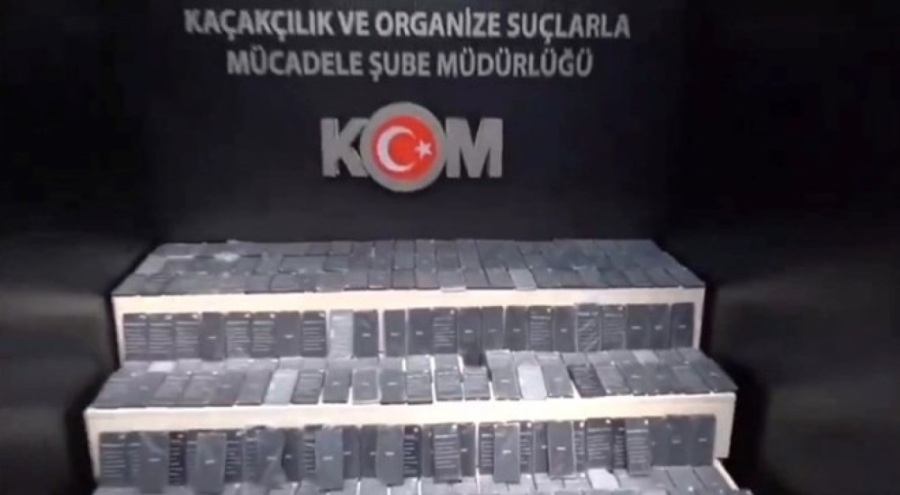 LPG tankında 290 adet cep telefonunu ele geçirildi