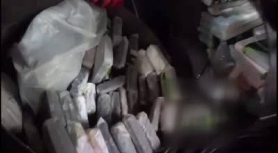 Gümrük kaçağı 290 cep telefonu ele geçirildi