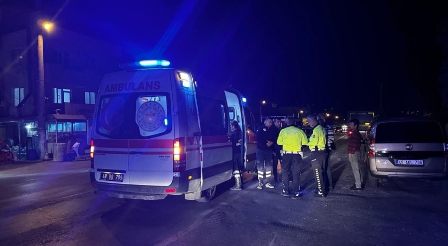 Kamyonete arkadan çarpan motosiklet sürücüsü yaralı