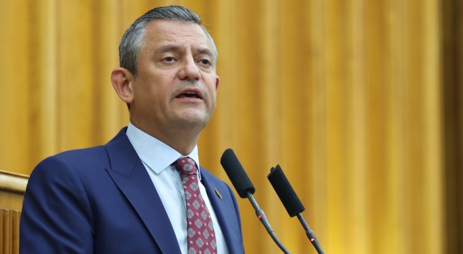 Özel'den Bahçeli'ye yanıt: CHP, barışa giden süreçte atılacak adıma engel olmayacak