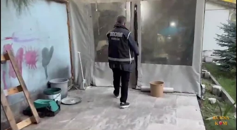 Bursa'da sahte alkol operasyonu! 4 ton sahte alkol ele geçirildi