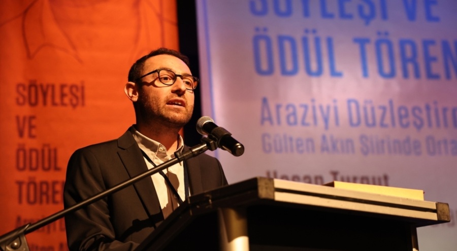 Bursa'da 8'incisini düzenlenen Mehmet H. Doğan Şiir Eleştirisi Ödülü, sahibini buldu