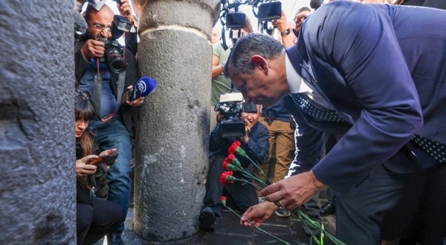 Özgür Özel, öldürüldüğü yerde Tahir Elçi'yi andı