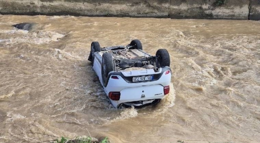 Otomobil dereye uçtu!