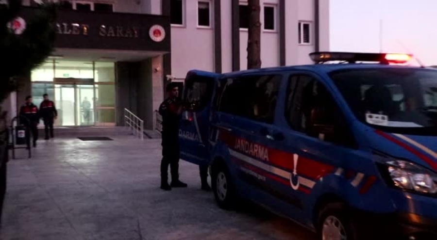 Telefon dolandırıcılığından yakalanan 2 zanlıdan 1'i tutuklandı