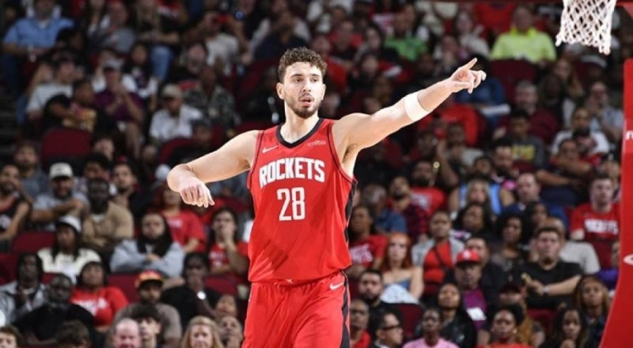 Alperen Şengün, sezona double-double'la girdi