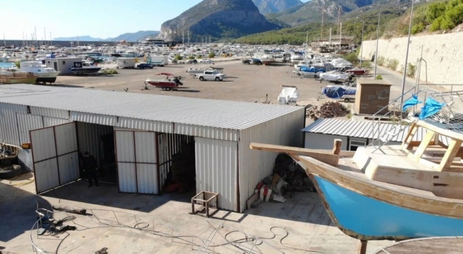 Antalya Balıkçı Barınağı'nda "rüşvet" operasyonu