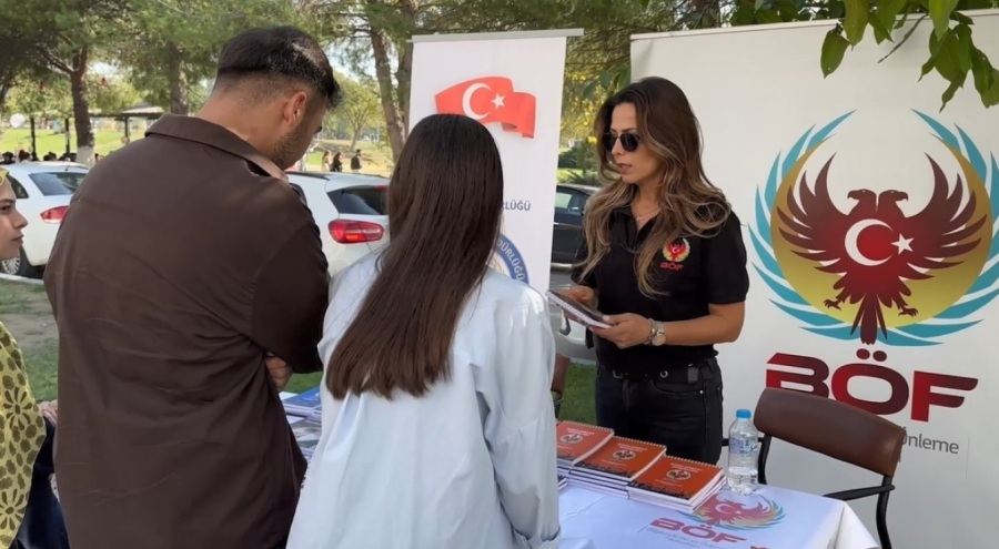 Bursa'da Terörle Mücadele Ekipleri öğrencileri bilgilendiriyor