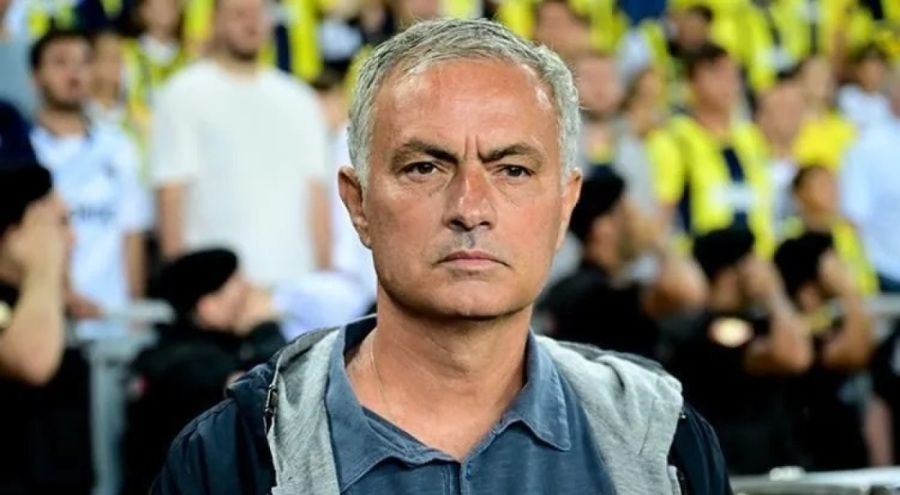 Jose Mourinho: "Fenerbahçe Türkiye'de engelleniyor"