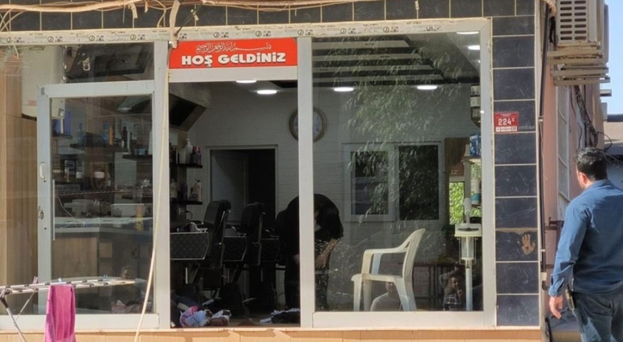 Berberde şüpheli çanta paniğe sebep oldu