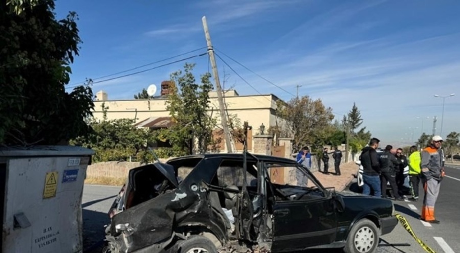 İki otomobil çarpıştı! 1 ölü, 3 yaralı