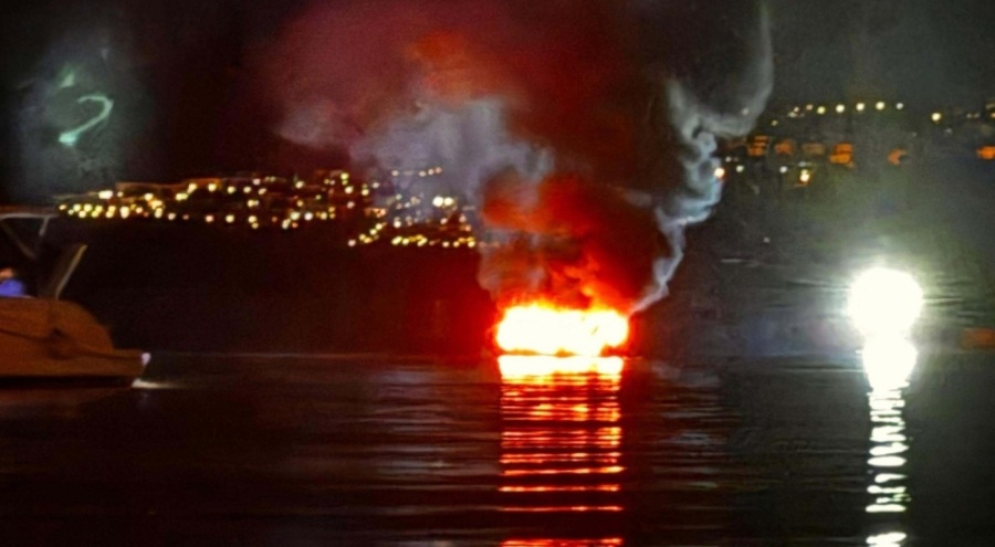 Denizde şişme botta patlama