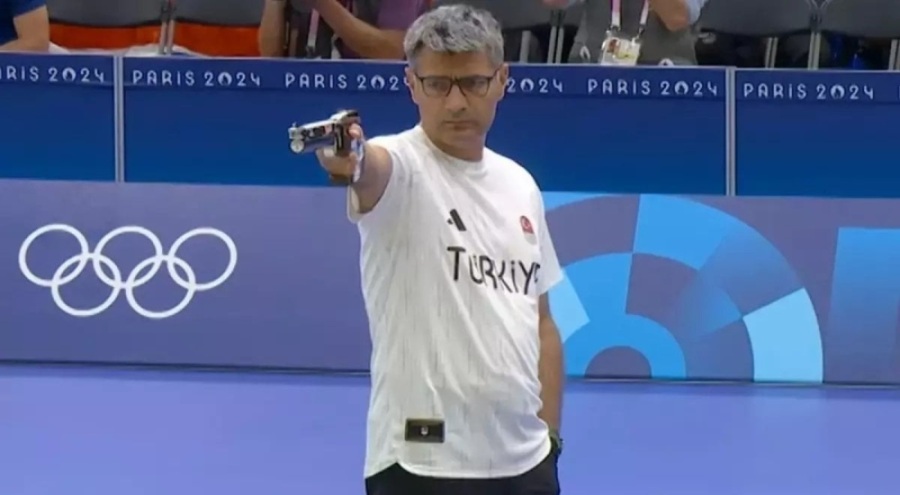 Yusuf Dikeç, Belgrad'da altın madalya maçına çıkma hakkı kazandı