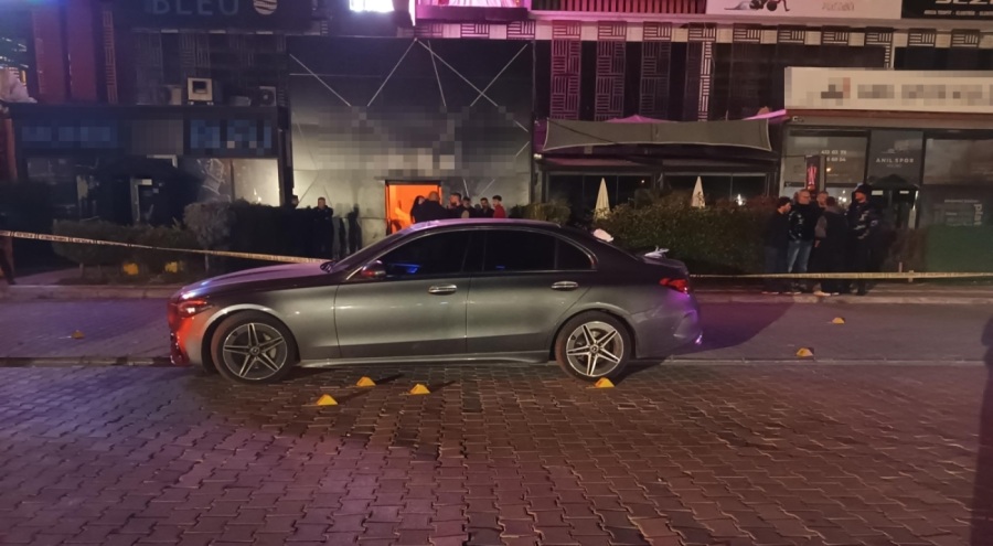 Bursa'da gece kulübünde silahlı kavga!