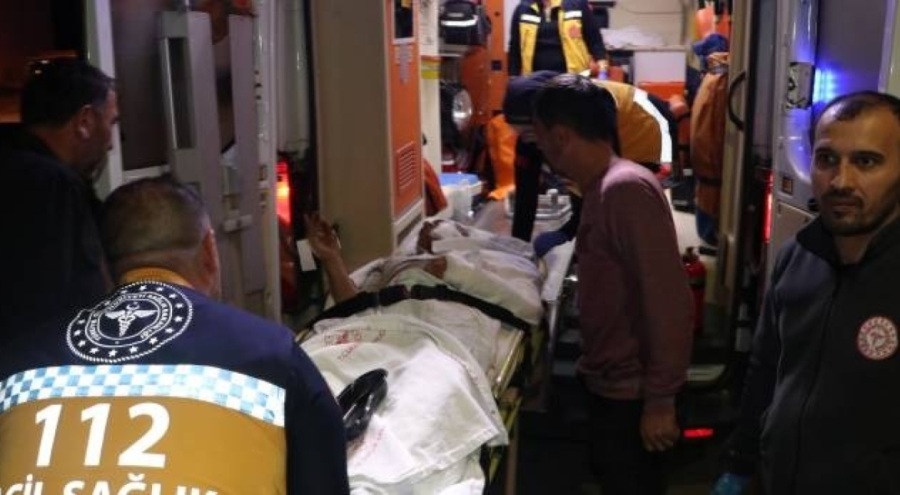 Kolunu tarım makinesine kaptıran 65 yaşındaki işçi ağır yaralandı