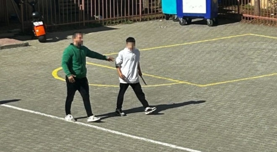 Okulda bıçakla dehşet saçan 12 yaşındaki öğrenci hakkında gözlem kararı