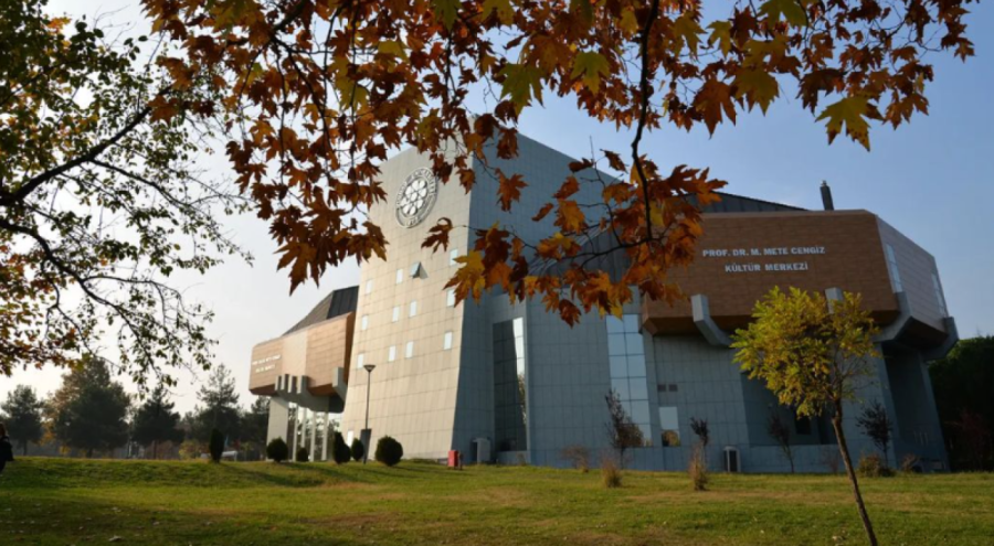 Bursa Uludağ Üniversitesi'ne özel "50. Yıl Sergisi" açıldı