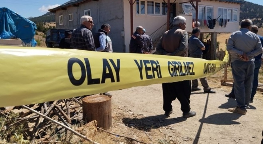 Boşanma aşamasındaki eşini av tüfeği ile katletti