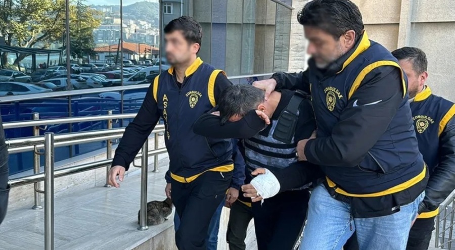 Yaşlı adam 54 yerinden bıçaklandı