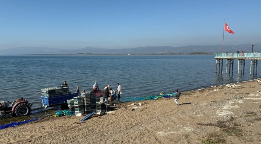 Bursa'da İznik Gölü'nde tarihi balık rekoru