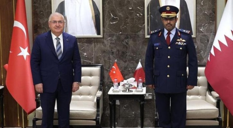 Milli Savunma Bakanı'ndan Katar'da görev yapan Türk askerlerine ziyaret