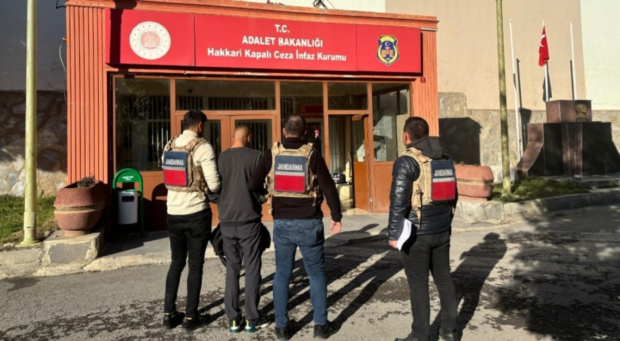 Uyuşturucudan aranan firari hükümlü, gözaltında