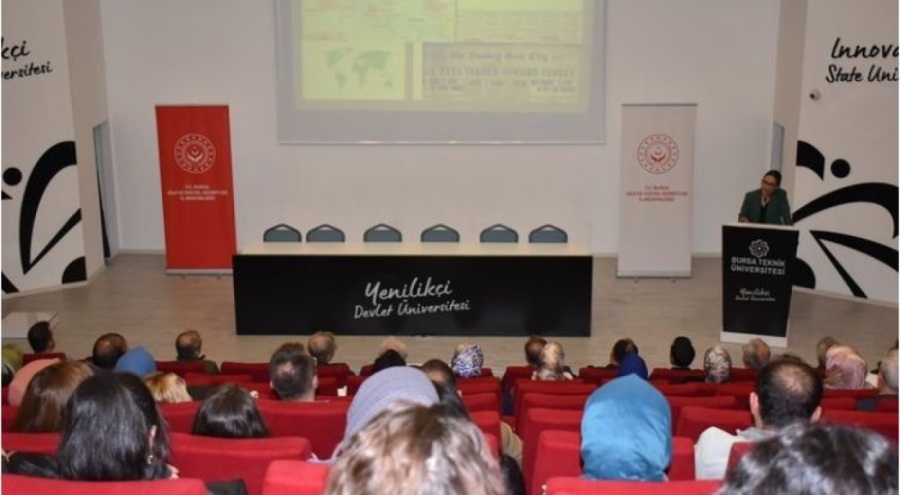 Bursa'da "Milli Mücadeleden Cumhuriyetin İlanına" konulu konferans düzenlendi
