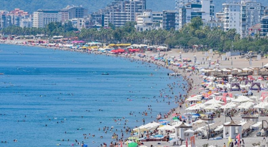 Antalya'ya gelen turist sayısı 16 milyonu geçti