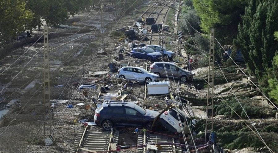 İspanya'daki felaketten dolayı can kaybı 100'ü aştı