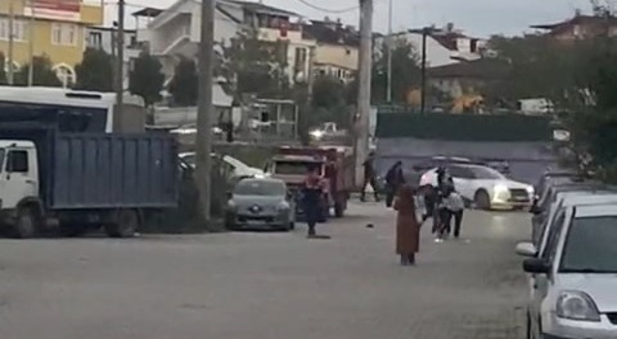 Gençlerin bıçaklı sopalı kavgası kanlı bitti!