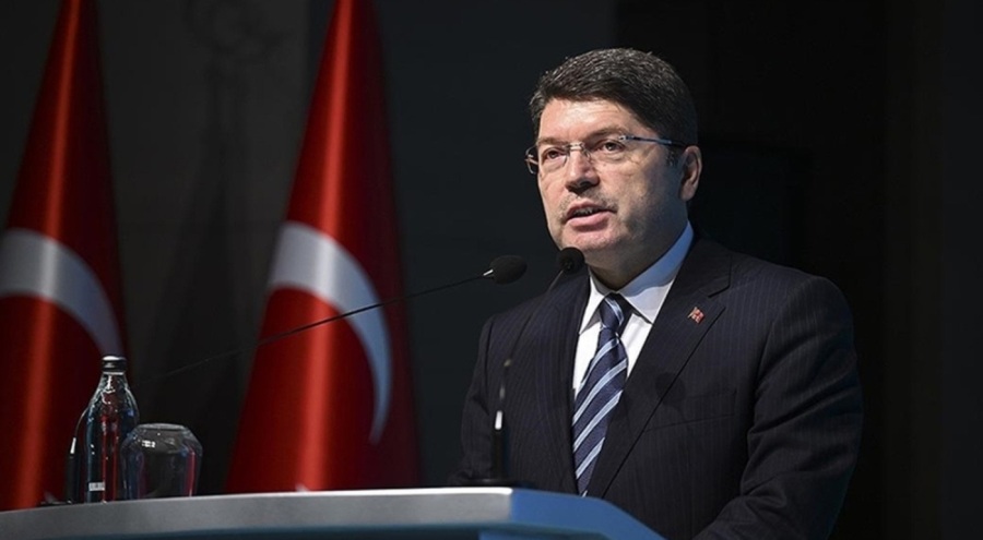 Bakan Tunç: "Yargıyı tehdit etmek kimsenin hakkı da haddi de değildir"