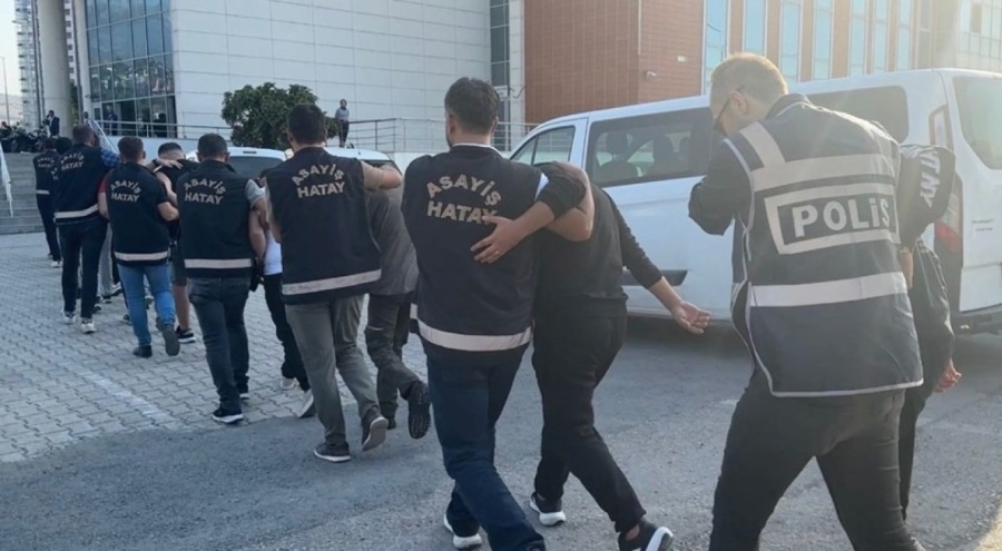 Polis uygulama noktalarını Whatsapp'tan paylaştılar: 13 gözaltı