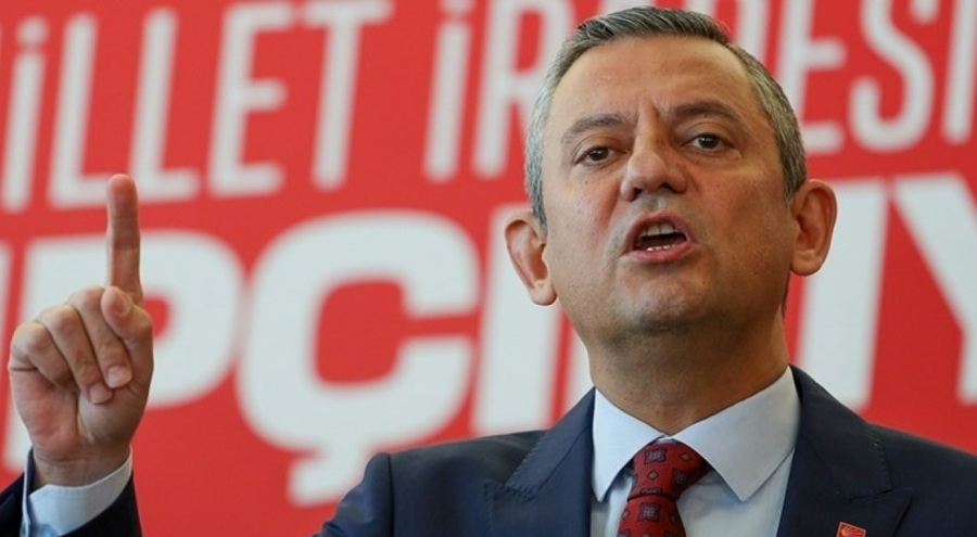 Özgür Özel'den çok sert 'kayyum' tepkisi: 'Fethullah Gülen hayatta olsa, gelir omzunuzdan öper'