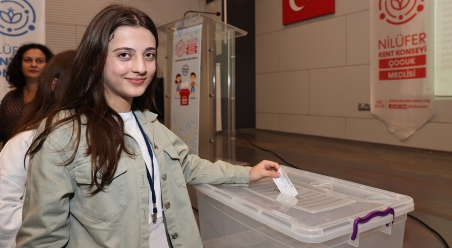 Bursa Nilüfer Kent Konseyi Çocuk Meclisi'nde demokrasi şöleni