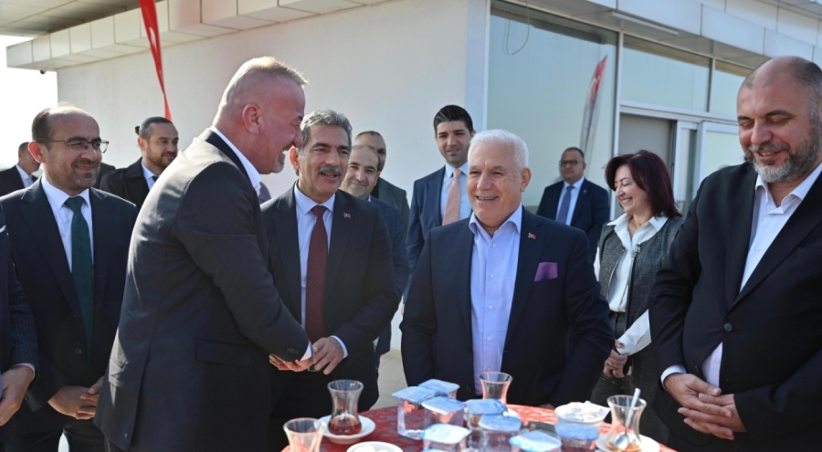Bursa'nın başkanları buluştu! "Kentin tamamına eşit hizmet sunacağımıza inanıyorum"
