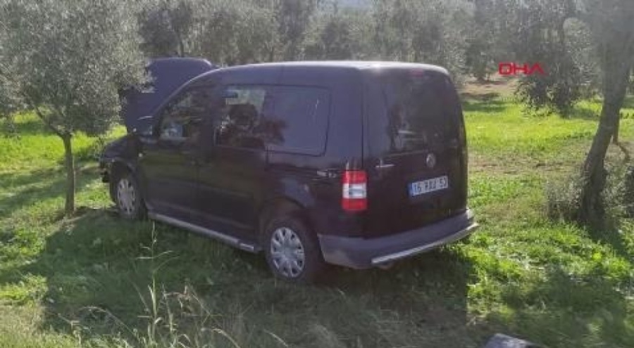 Bursa'da hafif ticari araç ile kamyonet çarpıştı! Yaralılar var