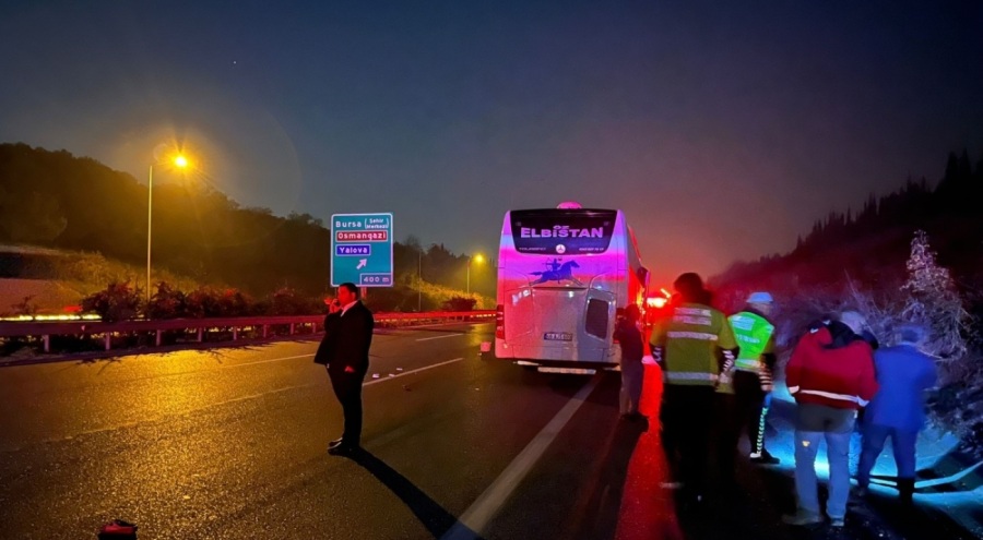 Bursa'da otobanda ölüm! Yolun karşısına geçmek isteyen kadına otobüs çarptı