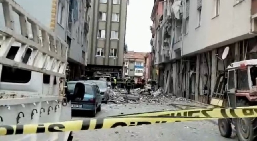 Çorum'da bir binada doğalgaz patlaması: 1 can kaybı, 33 yaralı