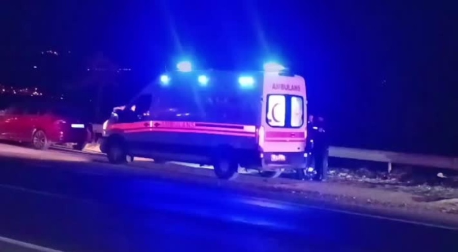 Üç aracın karıştığı kazada 1 kişi hayatını kaybetti, 5 kişi yaralandı