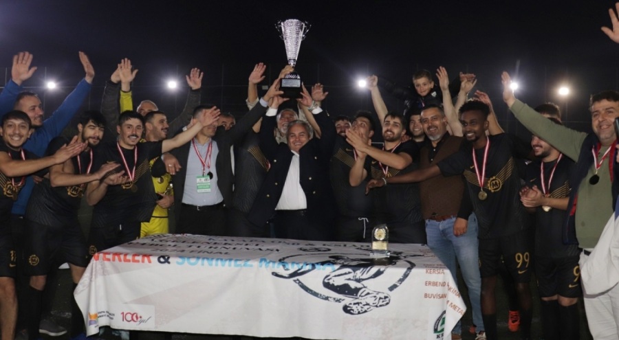 Kayapa OSB'deki futbol turnuvasında şampiyon Sönmez Makina