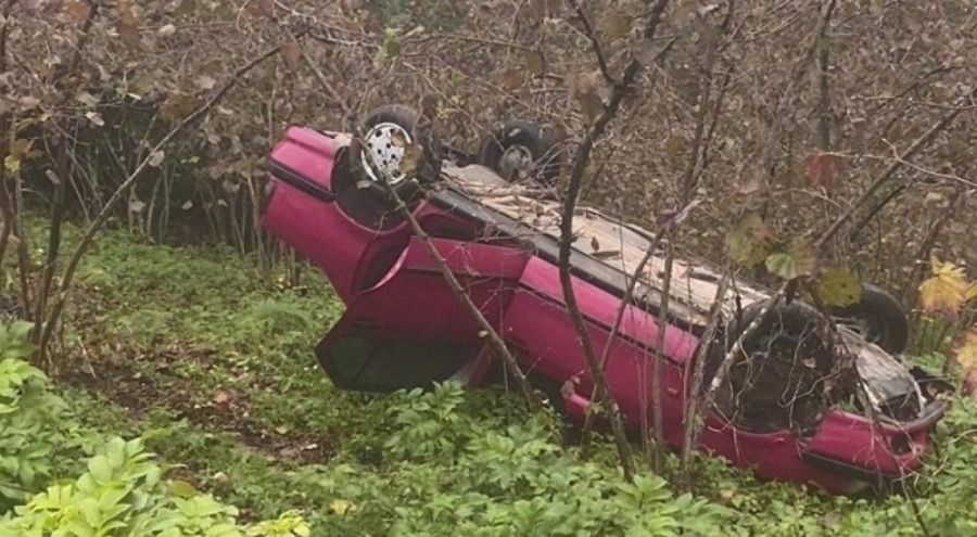 Kaygan zemin kazaya yol açtı: 1 yaralı