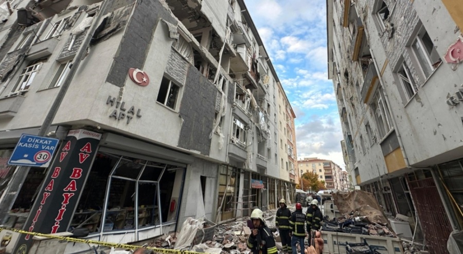 Doğal gazın patladığı bina yıkılacak