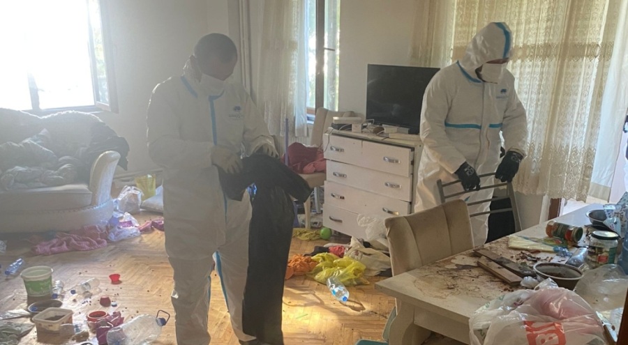 Bursa Dumlupınar Mahallesi'ndeki çöp ev temizlendi