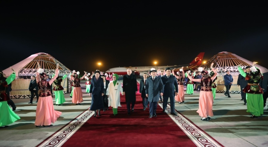 Cumhurbaşkanı Recep Tayyip Erdoğan, TDT zirvesi için Kırgızistan'da