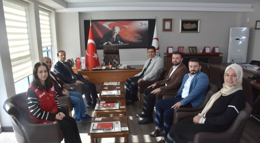 Bursa Milletvekili Kılıç'tan Türk Kızılay Bursa Şubesi'ne ziyaret