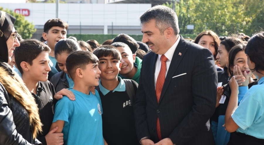 Yıldırım'da 'Geleceğini Çöpe Atma; Pet Şişeni Potaya At' kampanyası başlatıldı