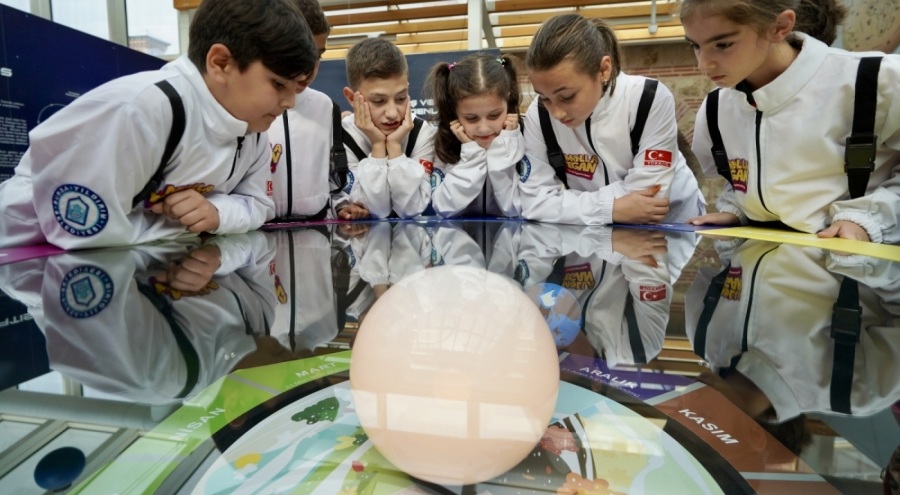 Yıldırım'da Molla Yegan Çocuk Üniversitesi minik ziyaretçilerini ağırlıyor