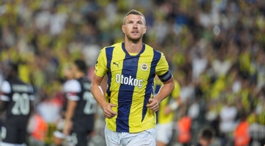 Dzeko ve Hajradinovic'e Bosna Hersek'ten milli davet