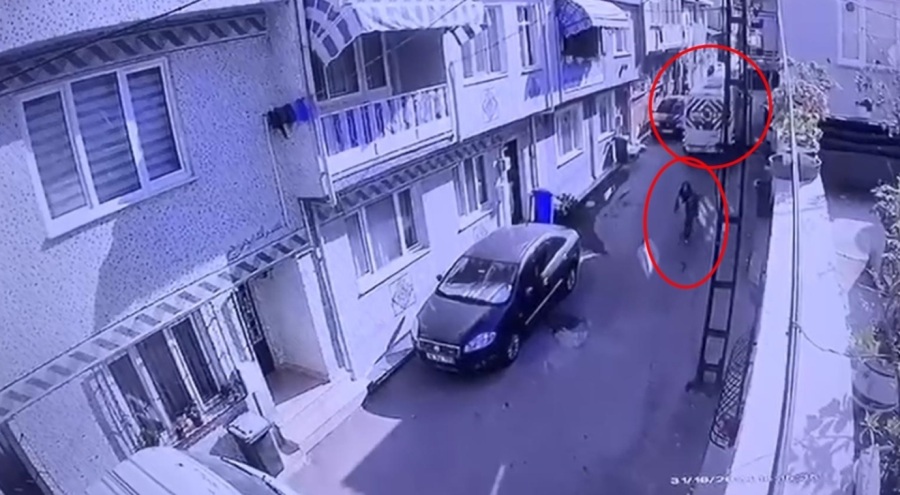 Bursa'da servis minibüsü yayanın ayağını ezdi!