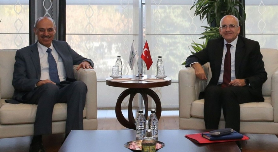 Bakan Şimşek, İslam Kalkınma Bankası Başkanı Al Jasser ile buluştu